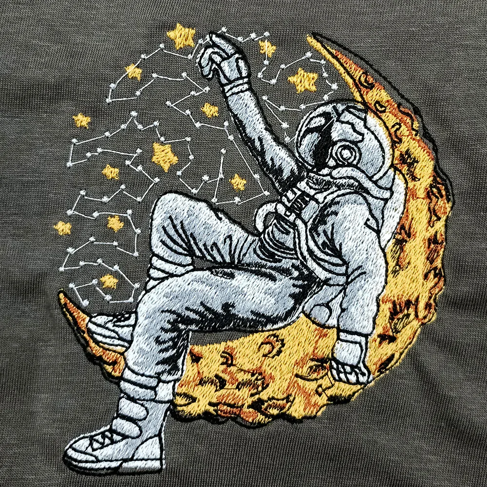 Vyšívané pánske tričko, vyšívaný dizajn ASTRONAUT 